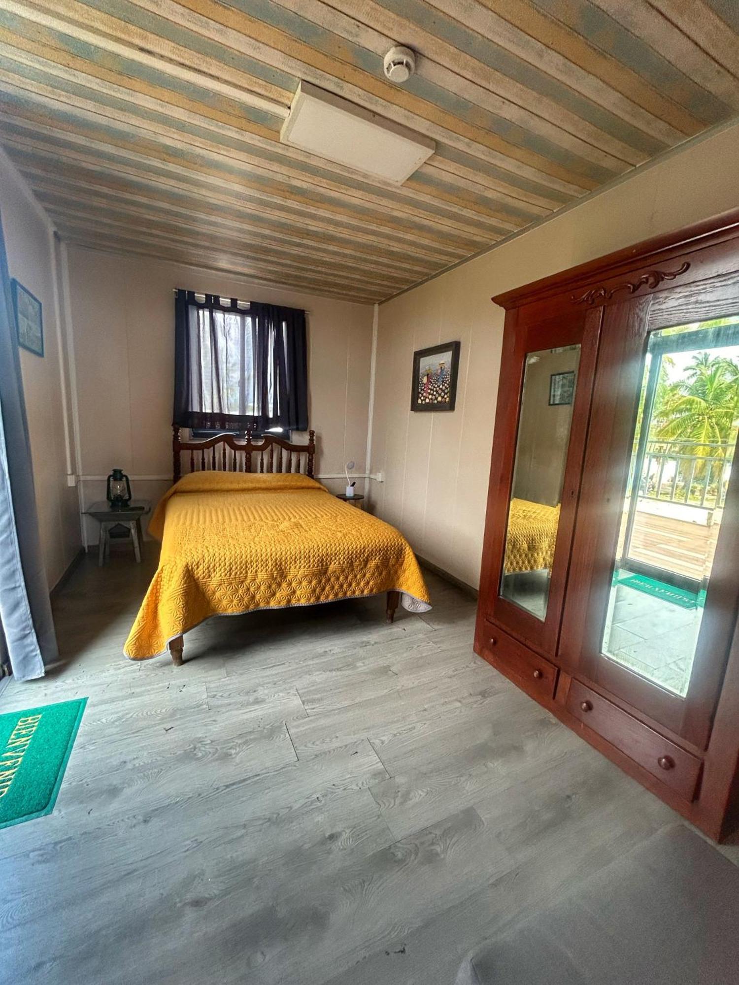 Yellow House 6 Minutos De Playa Barra de Navidad Exterior photo