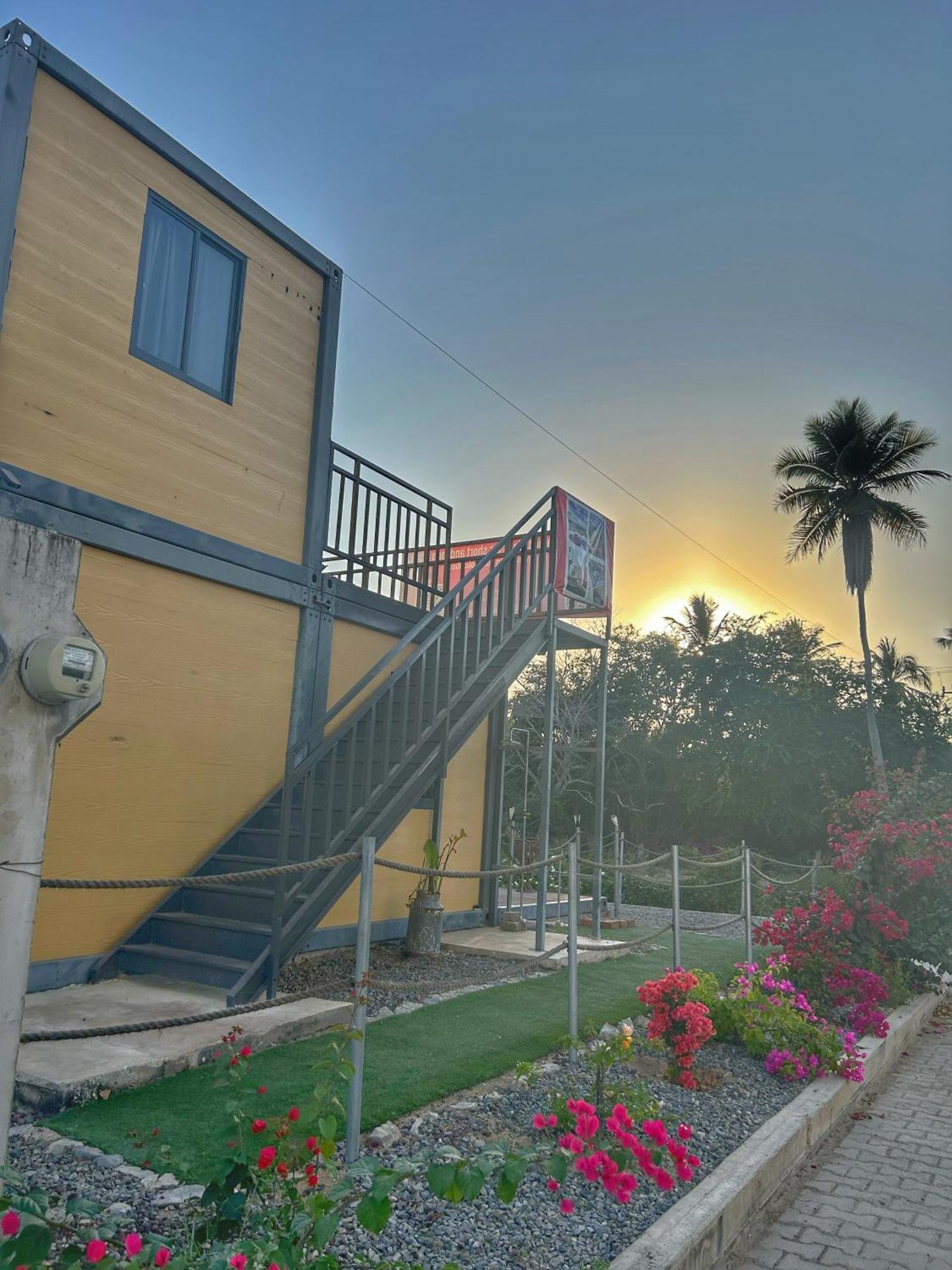 Yellow House 6 Minutos De Playa Barra de Navidad Exterior photo